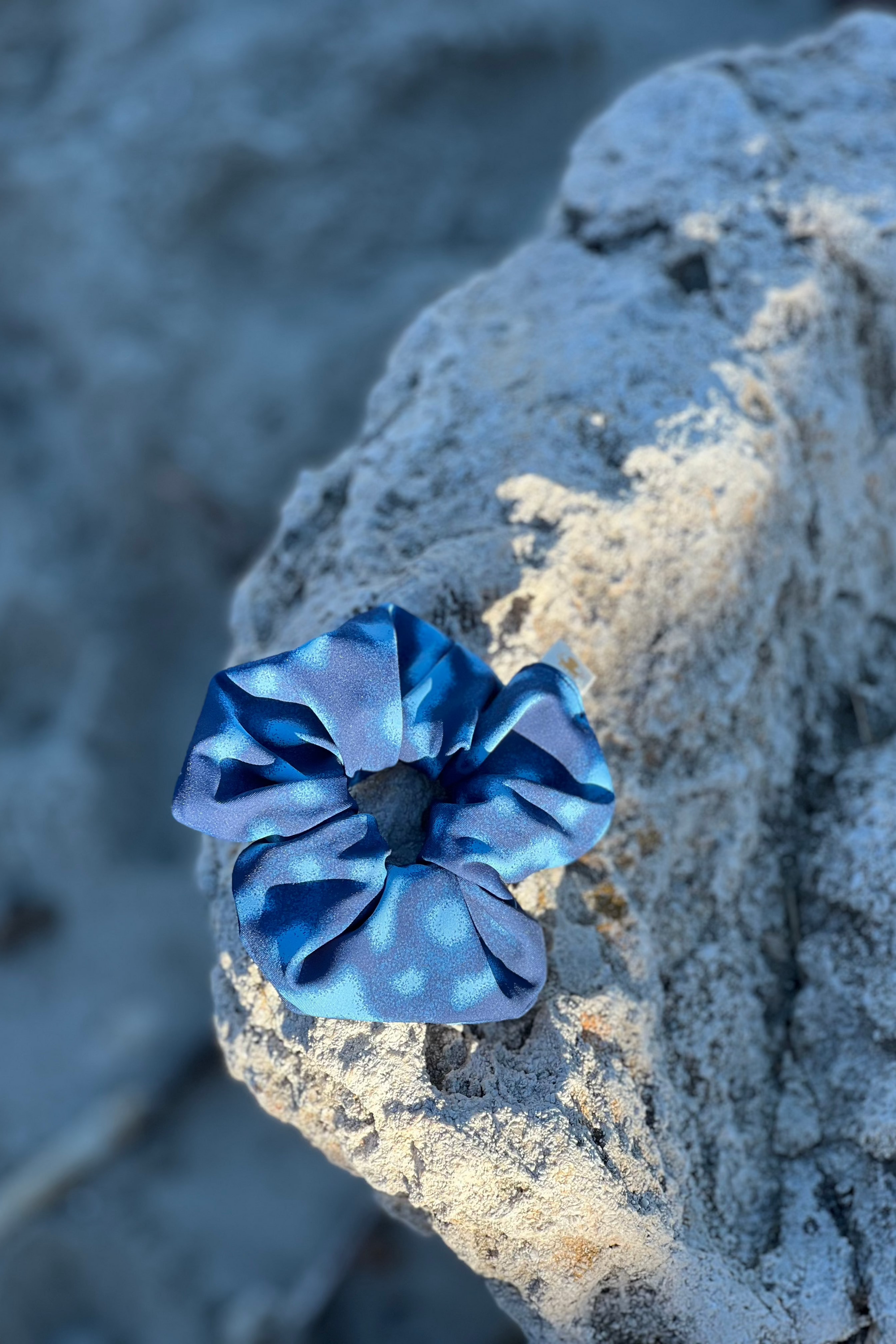WHALE SHARK Print scrunchie