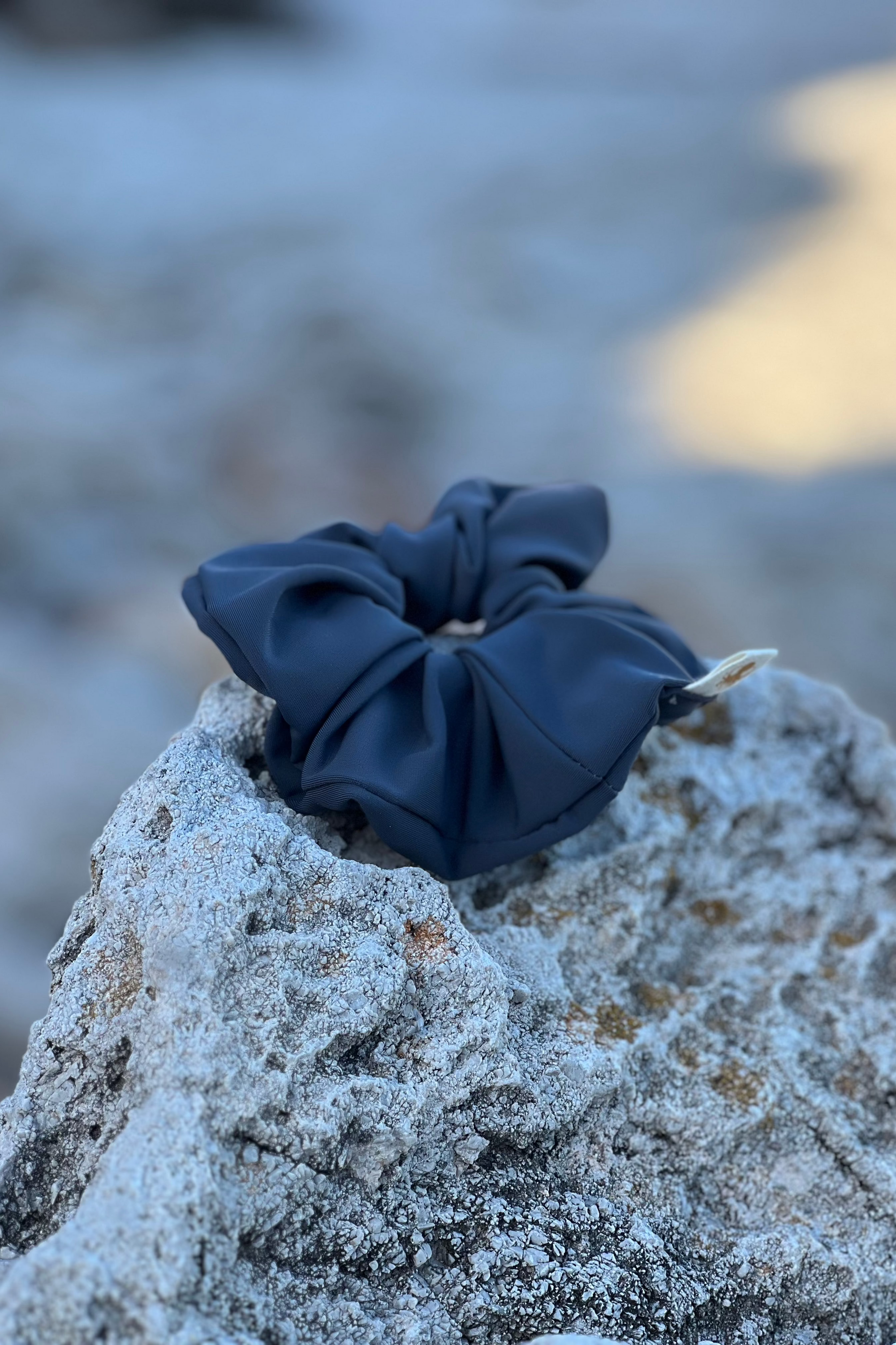 eco friendly grey hair tie
