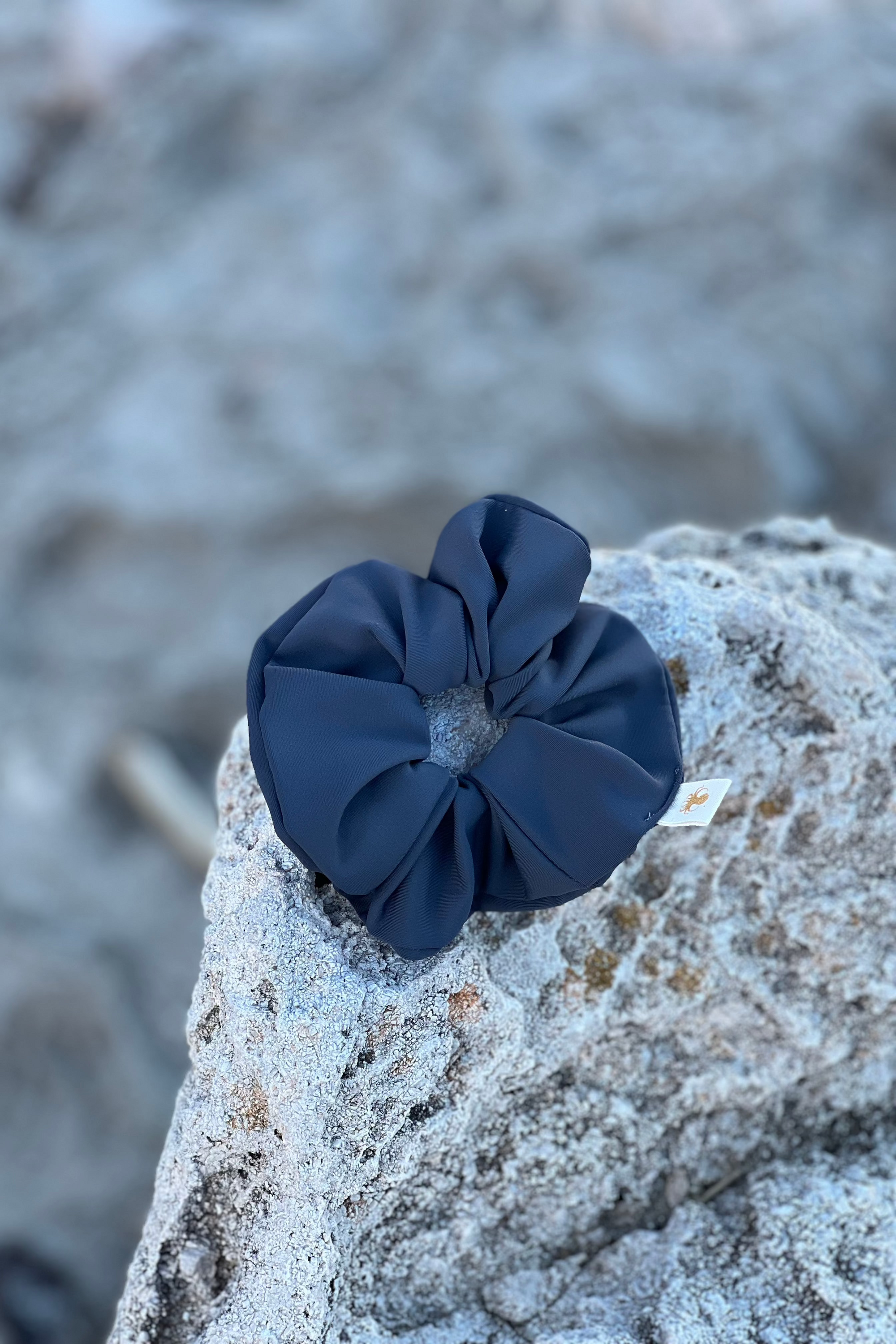 MINKE Grey scrunchie from NAUTRA. 